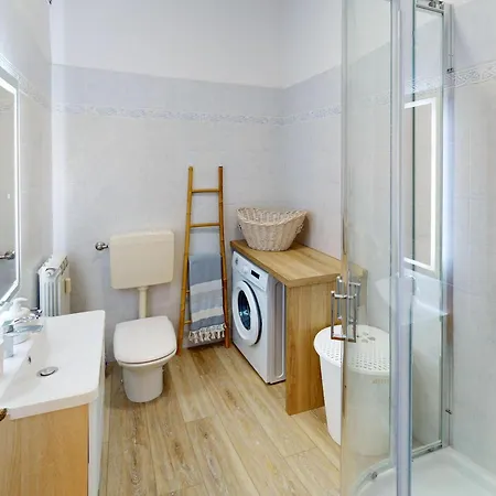 Superbe 4p Renove Climatise Avec Terrasse Proche Et Centre - Fr-1-196-359 * Ментона