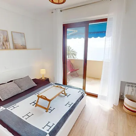 Superbe 4p Rénové Climatisé Avec Terrasse Proche Et Centre - Fr-1-196-359 * Menton