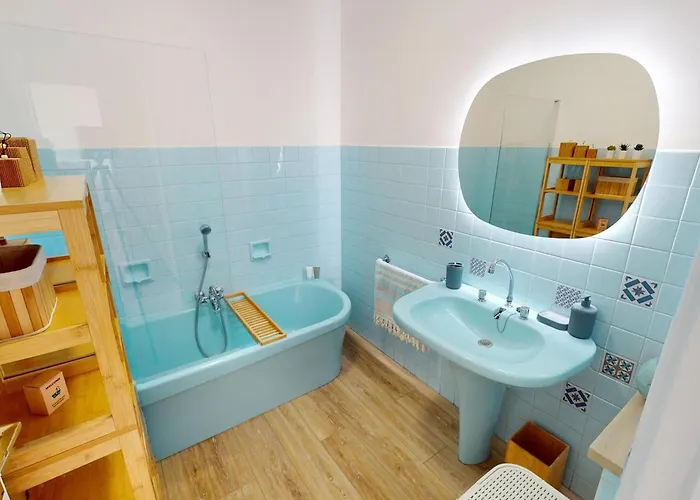 Superbe 4p Renove Climatise Avec Terrasse Proche Et Centre - Fr-1-196-359